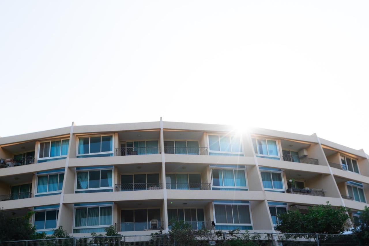 Neot Golf, Ziv'S Place Caesarea Luaran gambar
