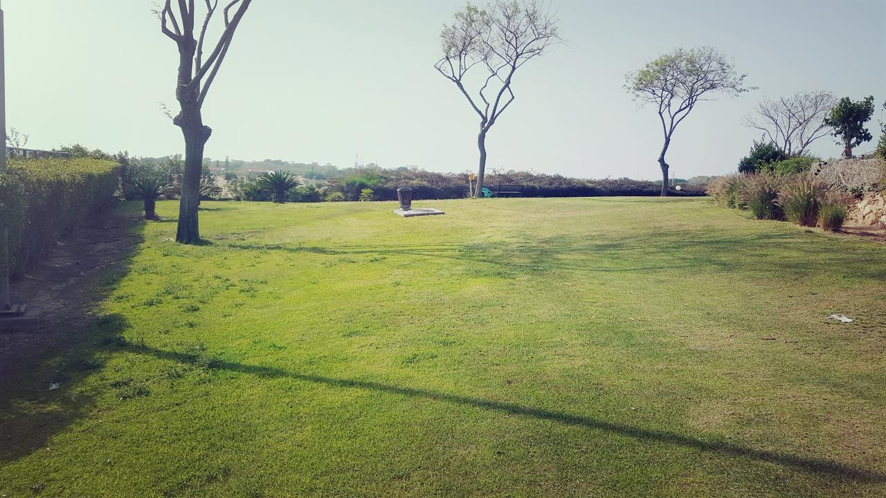 Neot Golf, Ziv'S Place Caesarea Luaran gambar
