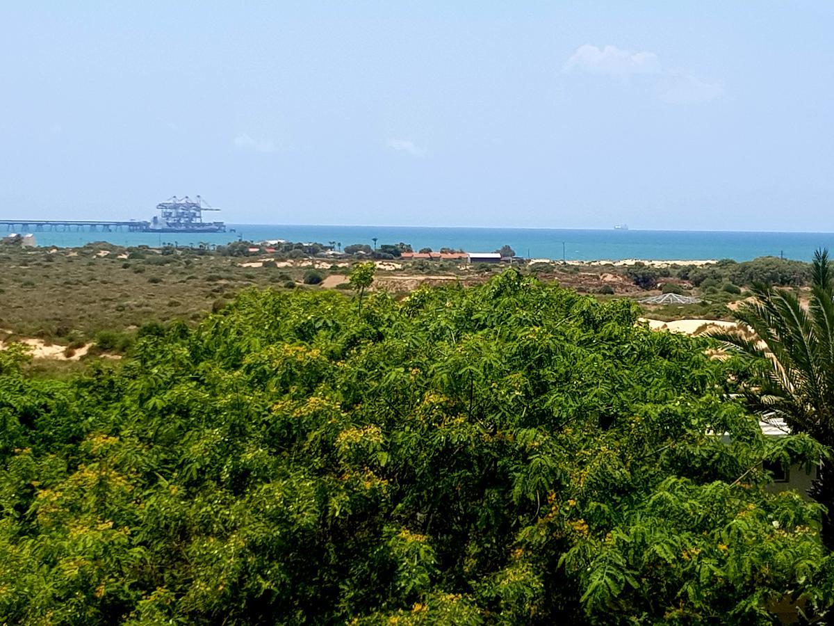 Neot Golf, Ziv'S Place Caesarea Luaran gambar